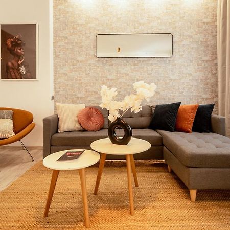 Ideal Stay: Spacious 2Br Apt Near Calea Victoriei Bucarest Exterior foto