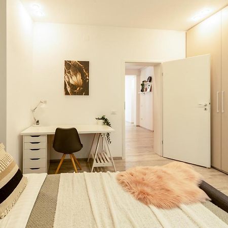Ideal Stay: Spacious 2Br Apt Near Calea Victoriei Bucarest Exterior foto