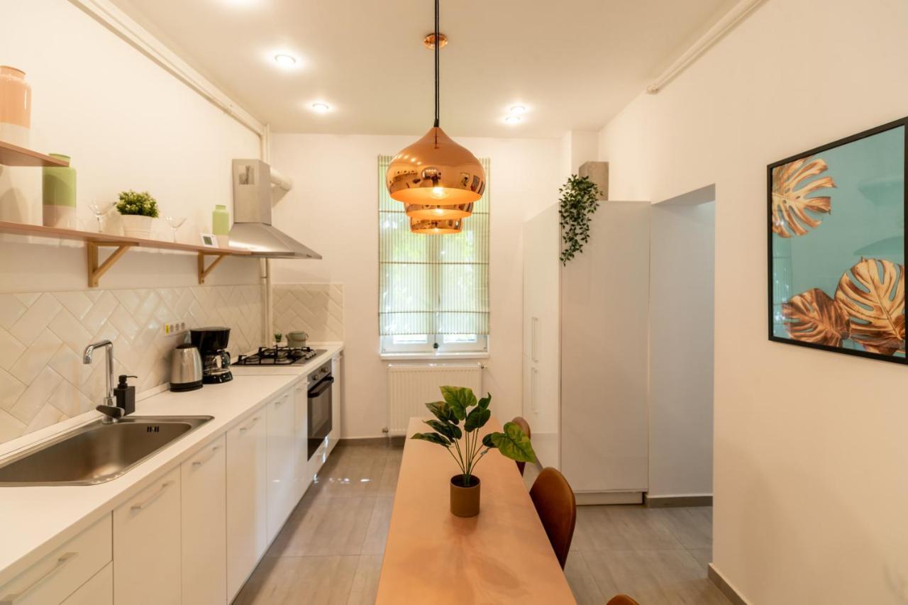 Ideal Stay: Spacious 2Br Apt Near Calea Victoriei Bucarest Exterior foto
