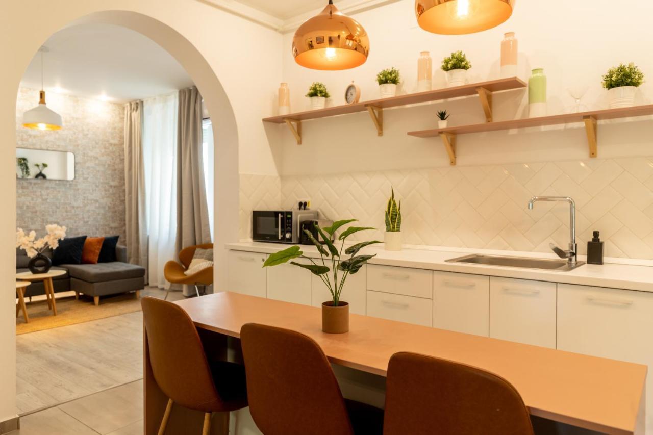 Ideal Stay: Spacious 2Br Apt Near Calea Victoriei Bucarest Exterior foto