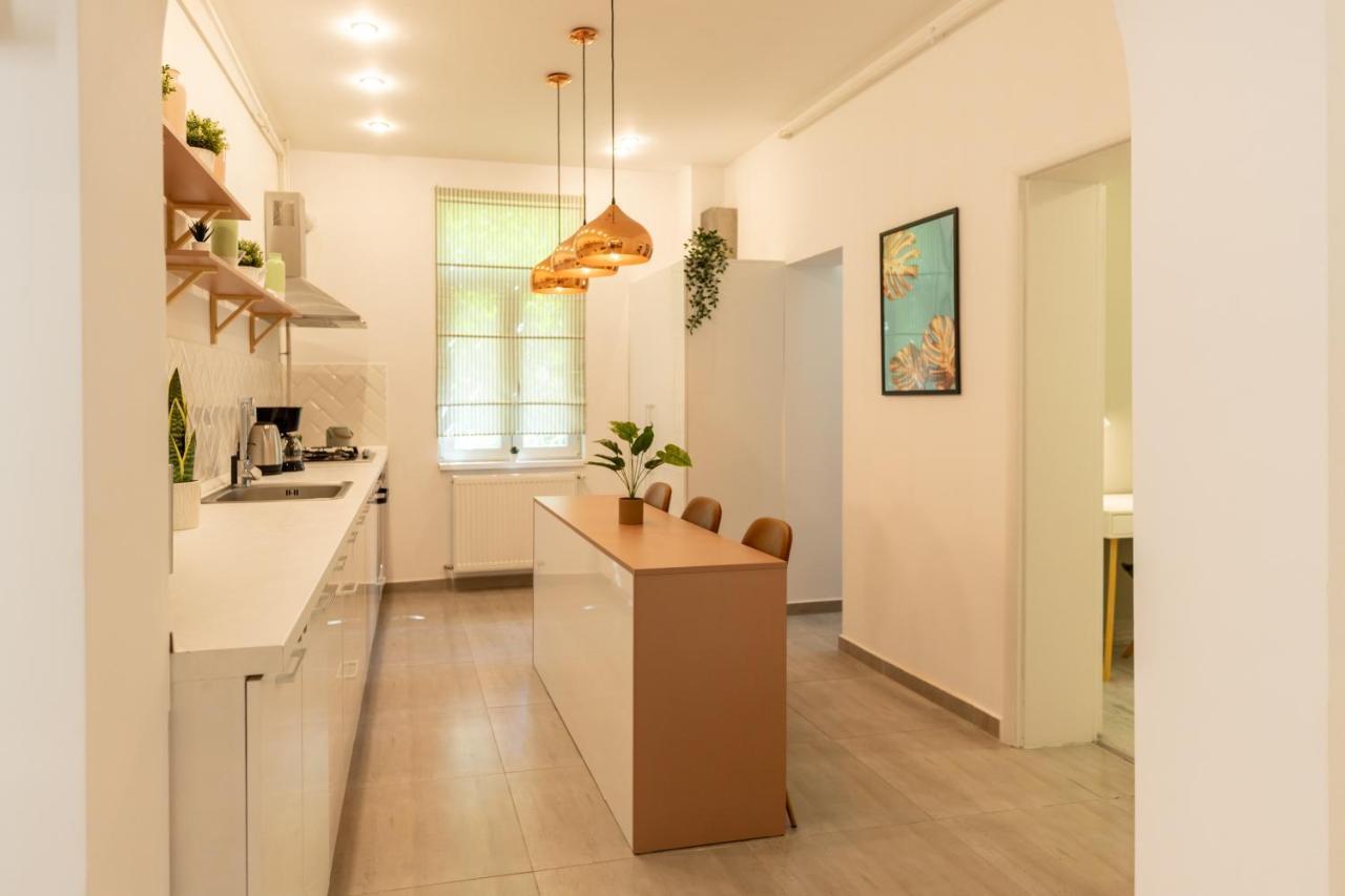 Ideal Stay: Spacious 2Br Apt Near Calea Victoriei Bucarest Exterior foto